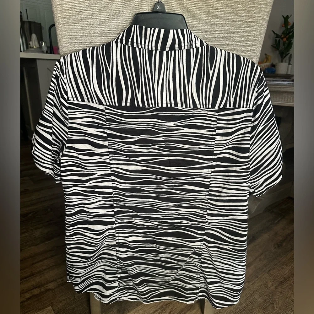 Michael Kors Button Up Shirt Women Black White Zebra Print Short Sleeve size 14